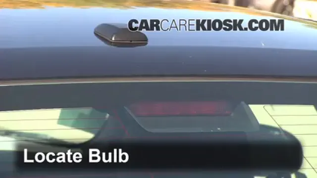 2010 Dodge Challenger RT 5.7L V8 Éclairage Feu de freinage central (remplacer l'ampoule)